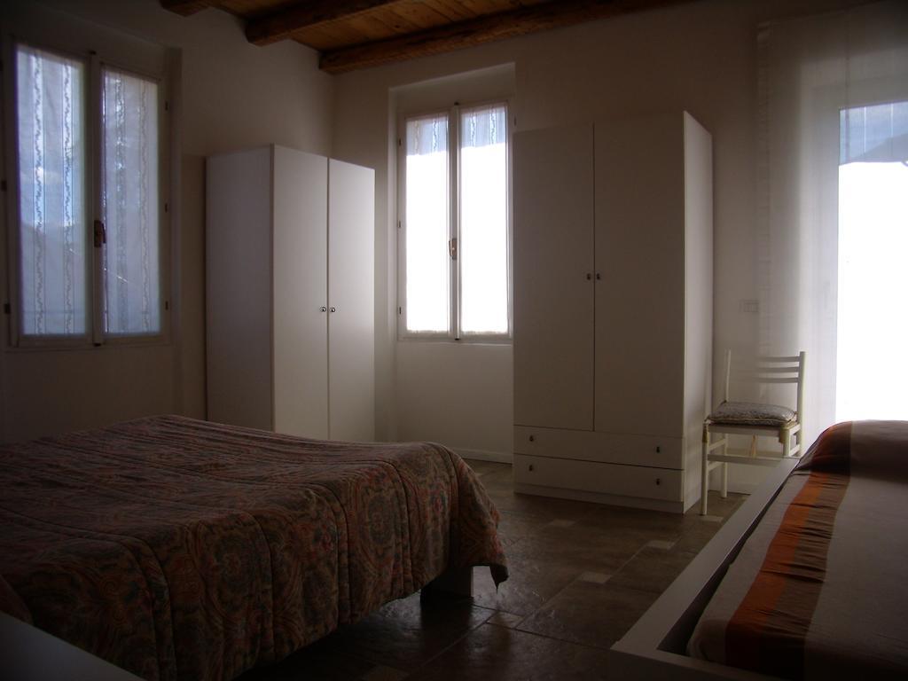 Casavarone Riva del Garda Phòng bức ảnh